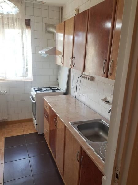 Drumul Taberei 34, langa metrou,