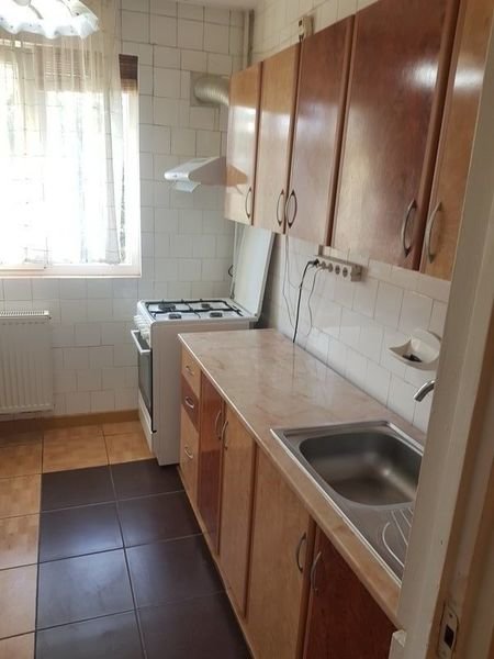 Drumul Taberei 34, langa metrou,